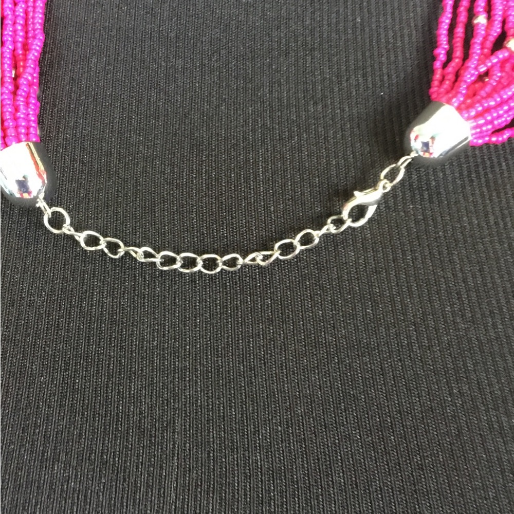 💝See New Listing 💝Fuchsia Seed Bead Seedbead Necklace New - Picture 3 of 4